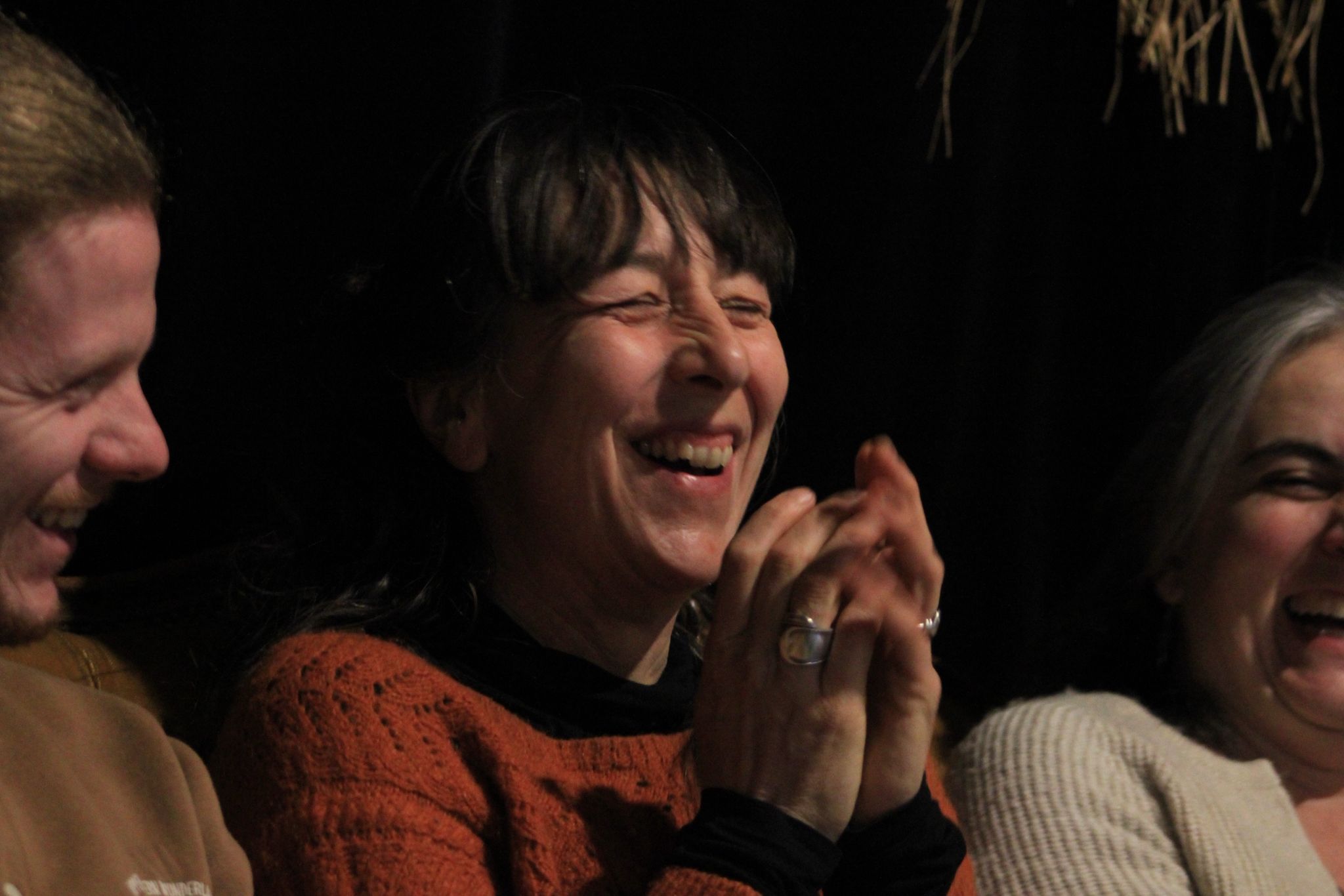 Photo 3 — Repas convivial