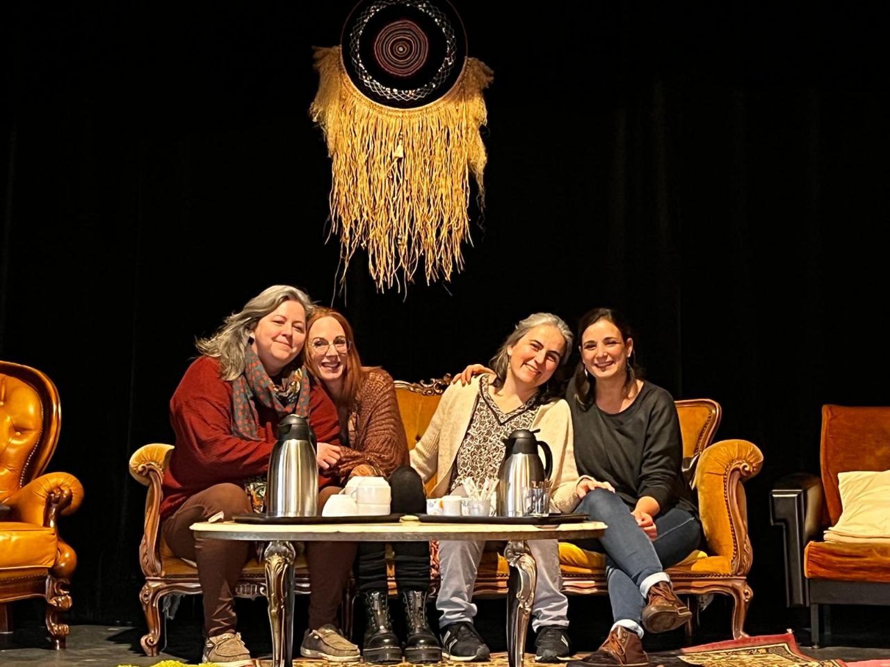 Photo 3 — Repas convivial