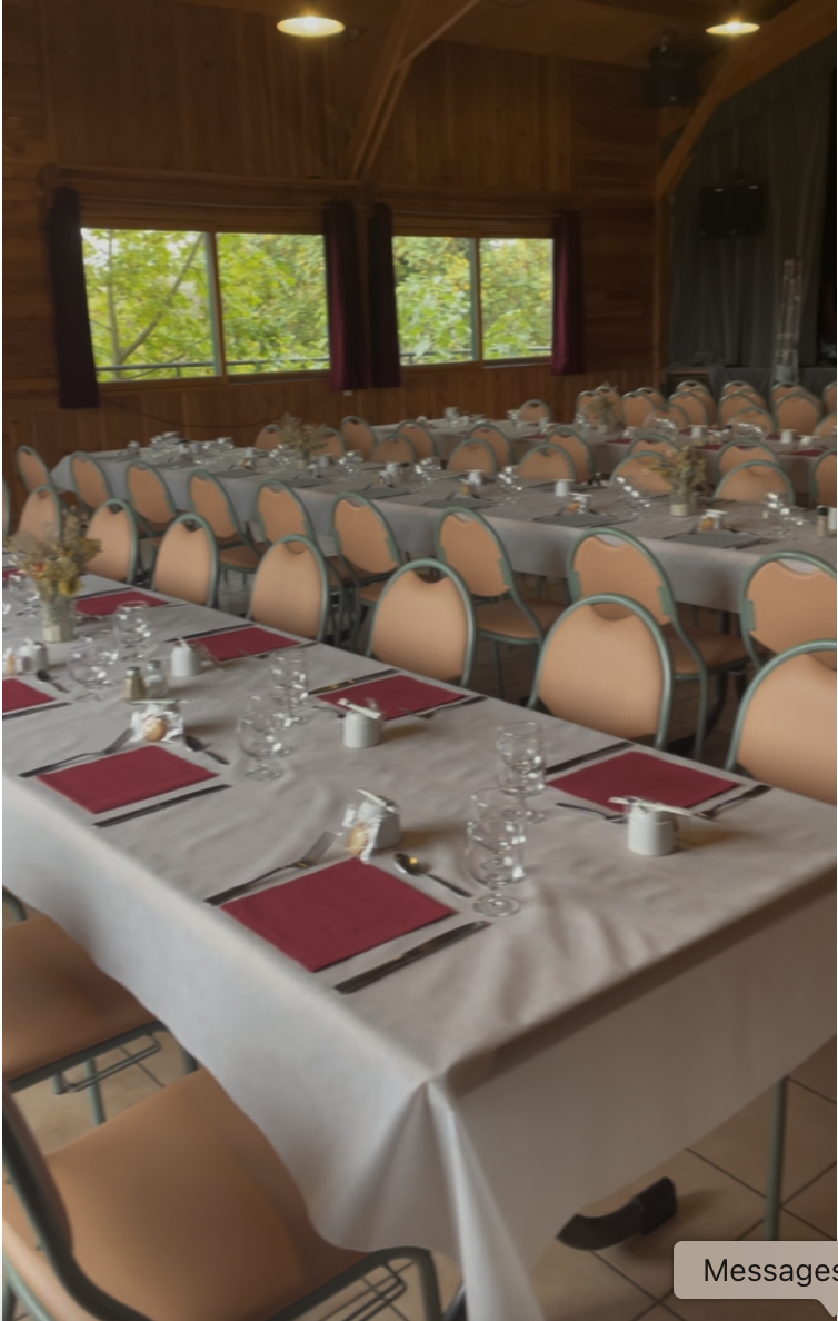 Le premier repas de groupe